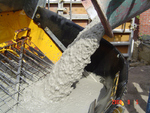 beton-van-mixer-naar-pomp1